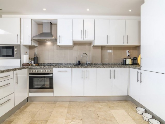 3 Soveroms Rekkehus i Nueva Andalucía