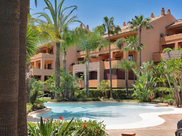 Huoneisto Bahía de Marbella - R5304808