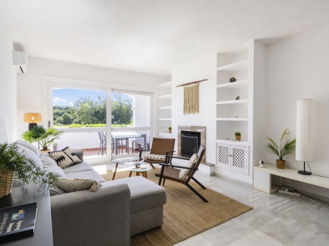 Apartment, Los Arqueros, R5306479