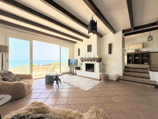 3 Bedrooms Villa in Manilva