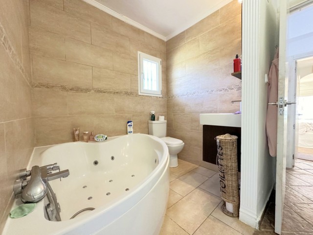 3 Bedrooms Villa in Manilva