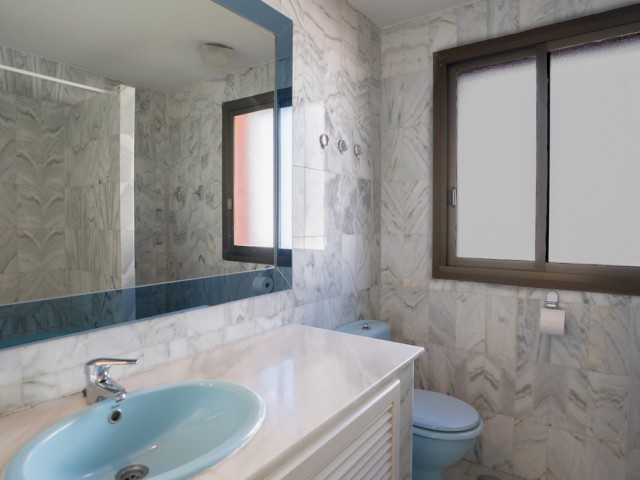 4 Bedrooms Villa in Marbella