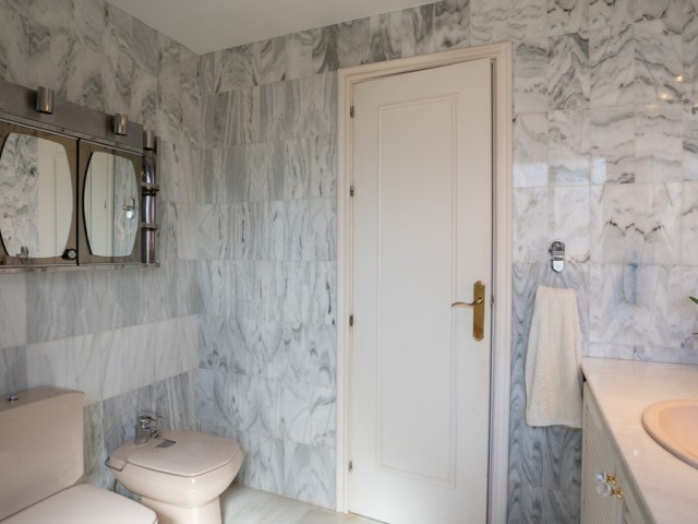 4 Bedrooms Villa in Marbella