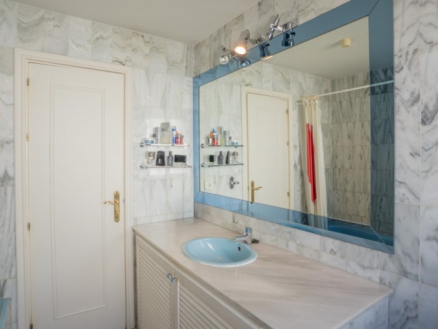 4 Bedrooms Villa in Marbella