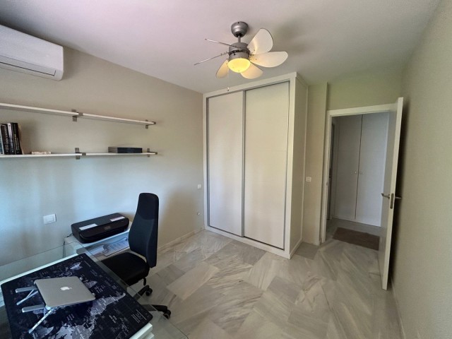 Adosado con 4 Dormitorios  en Atalaya