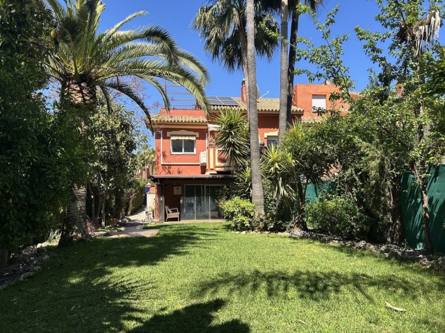 4 Schlafzimmer Reihenhaus in Atalaya