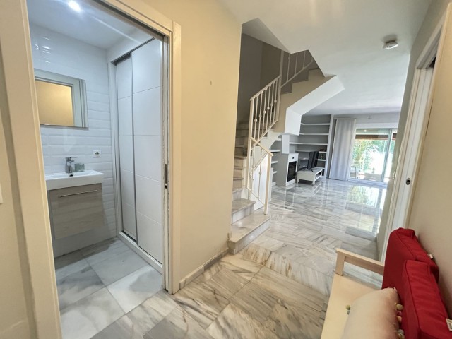 4 Schlafzimmer Reihenhaus in Atalaya