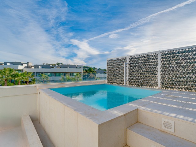 Maison mitoyenne avec 4 Chambres  à La Cala de Mijas