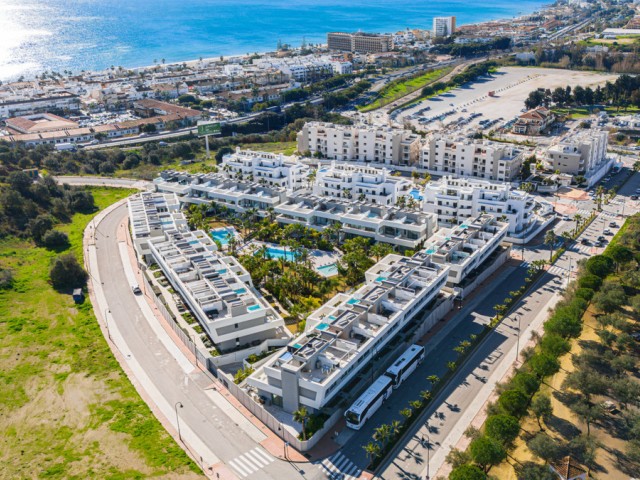 Maison mitoyenne avec 4 Chambres  à La Cala de Mijas