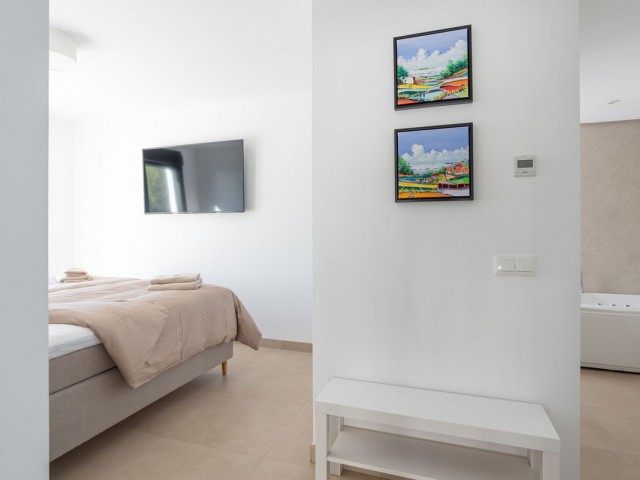 6 Bedrooms Villa in La Cala de Mijas