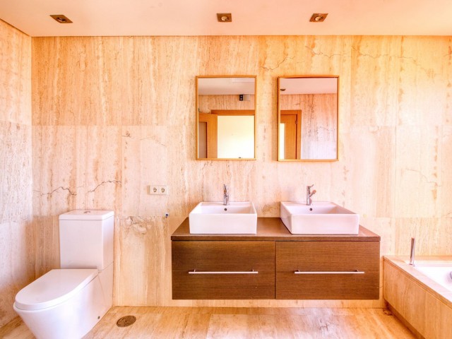 3 Bedrooms Townhouse in Manilva