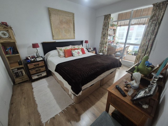 Apartamento con 2 Dormitorios  en Marbella