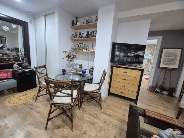 Apartamento con 2 Dormitorios  en Marbella