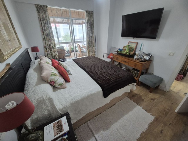 Apartamento con 2 Dormitorios  en Marbella