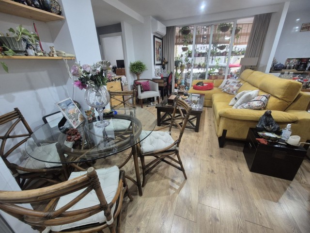 Apartamento con 2 Dormitorios  en Marbella