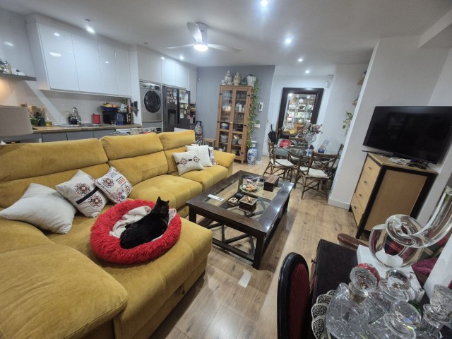 Apartamento con 2 Dormitorios  en Marbella