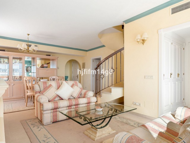 3 Bedrooms Apartment in Nueva Andalucía