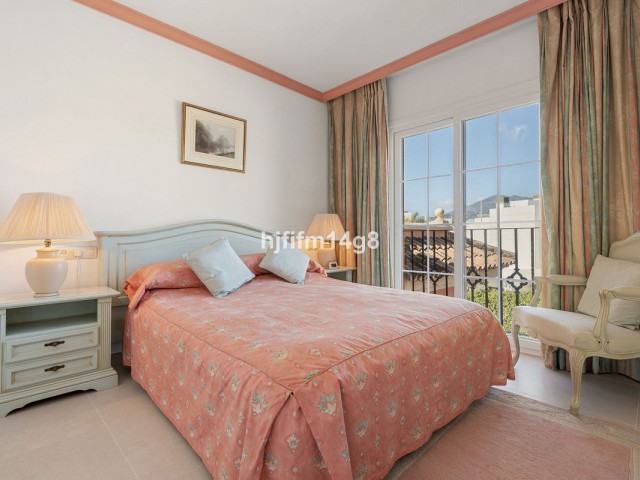 3 Bedrooms Apartment in Nueva Andalucía
