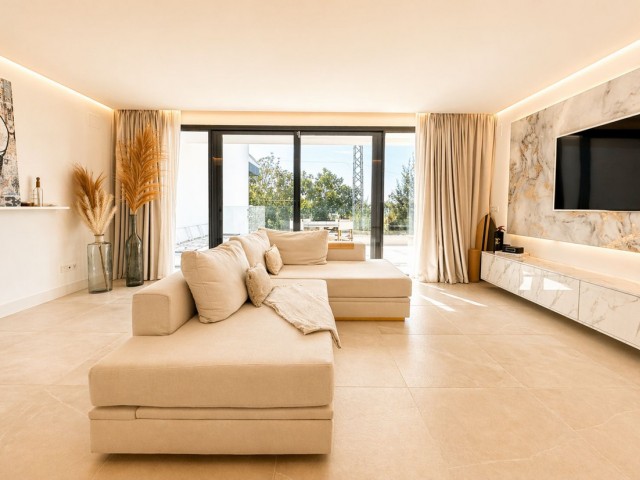 Appartement avec 2 Chambres  à Cabopino