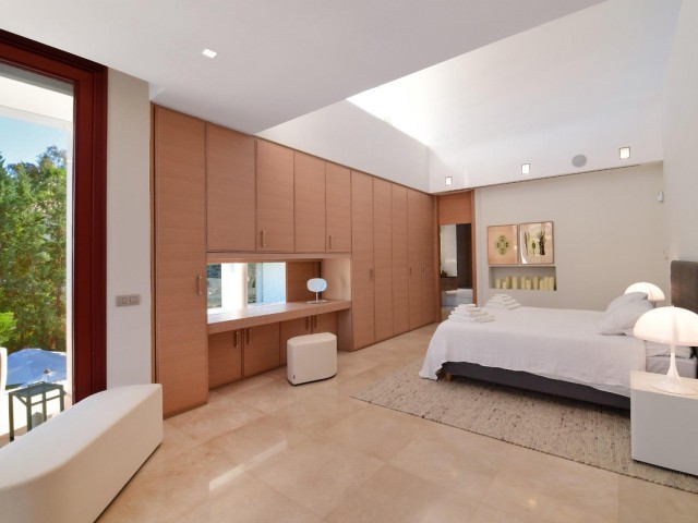 7 Schlafzimmer Villa in Nueva Andalucía