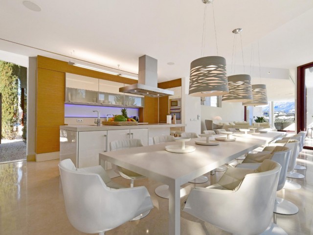 7 Schlafzimmer Villa in Nueva Andalucía