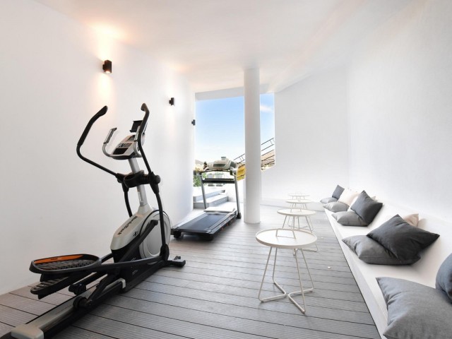 7 Schlafzimmer Villa in Nueva Andalucía