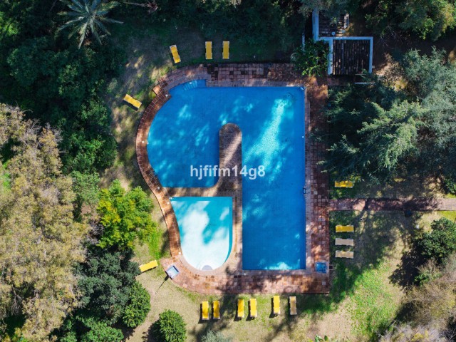 2 Bedrooms Apartment in Nueva Andalucía