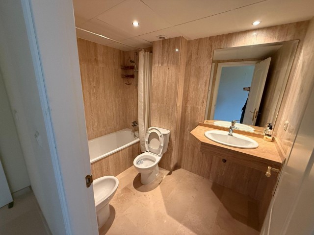 2 Bedrooms Apartment in Elviria