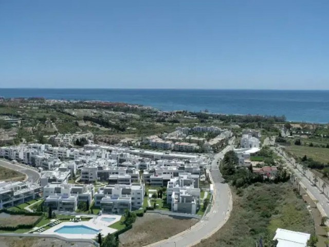 2 Bedrooms Apartment in Estepona