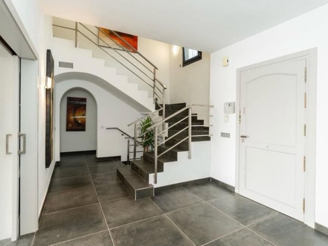 6 Schlafzimmer Villa in Nueva Andalucía