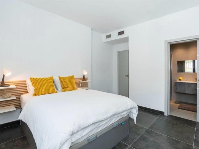 6 Schlafzimmer Villa in Nueva Andalucía