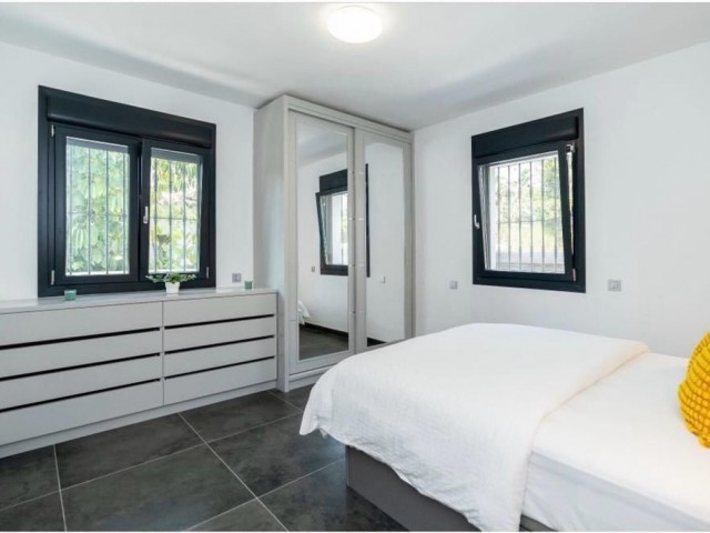 6 Schlafzimmer Villa in Nueva Andalucía