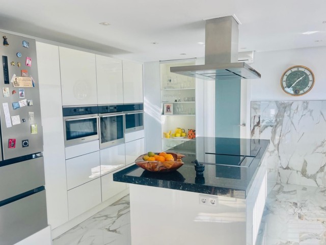 4 Schlafzimmer Villa in Valtocado