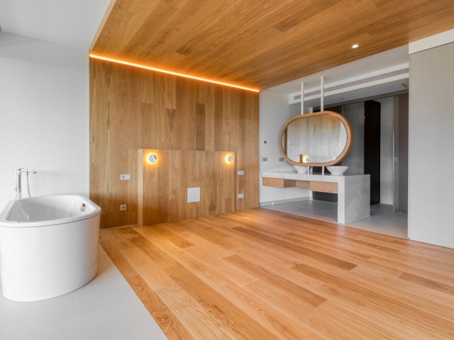 2 Bedrooms Apartment in Fuengirola