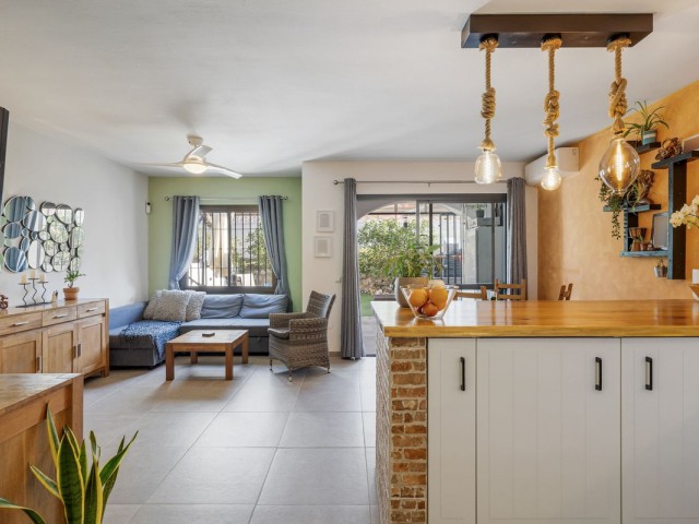 Adosado con 3 Dormitorios  en Cerros del Aguila