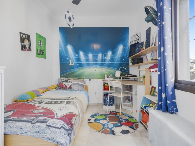 Adosado con 3 Dormitorios  en Cerros del Aguila