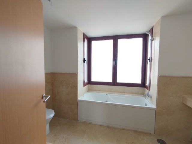 Adosado con 2 Dormitorios  en Doña Julia