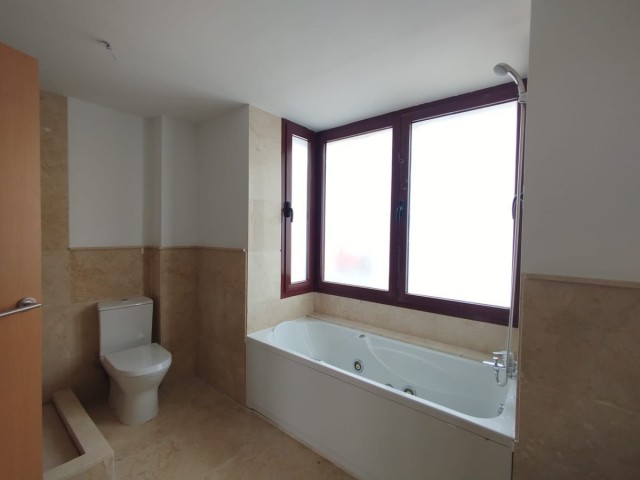 Adosado con 2 Dormitorios  en Doña Julia