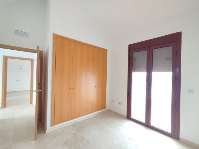 Adosado con 2 Dormitorios  en Doña Julia