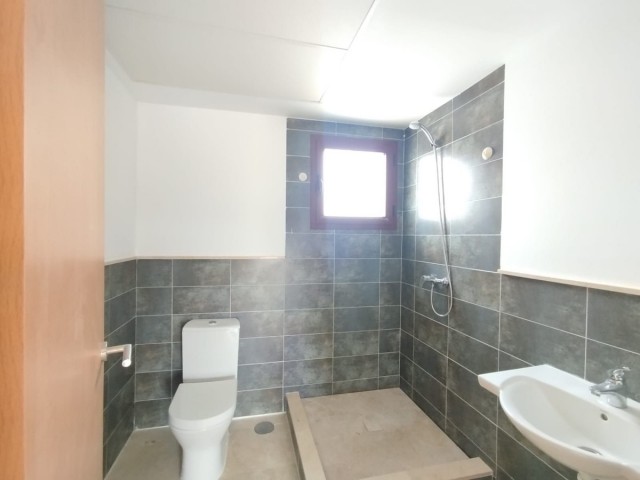 Adosado con 2 Dormitorios  en Doña Julia