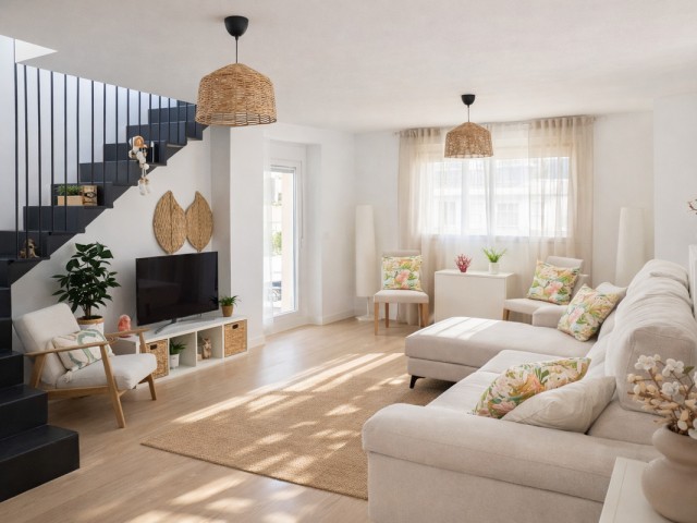 Ático con 3 Dormitorios  en Estepona