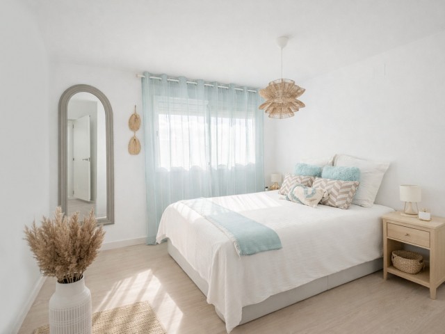 Ático con 3 Dormitorios  en Estepona