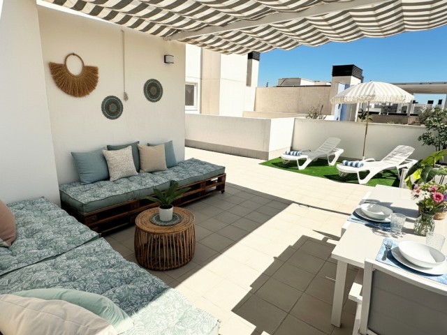 Ático con 3 Dormitorios  en Estepona