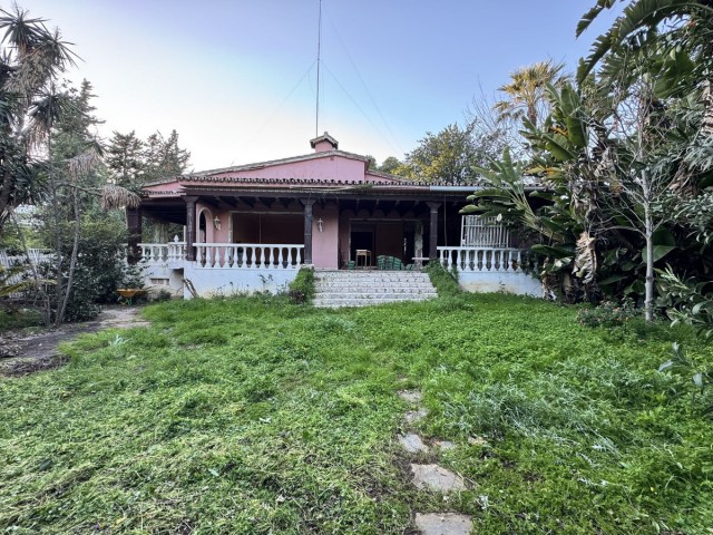 4 Schlafzimmer Villa in Nueva Andalucía