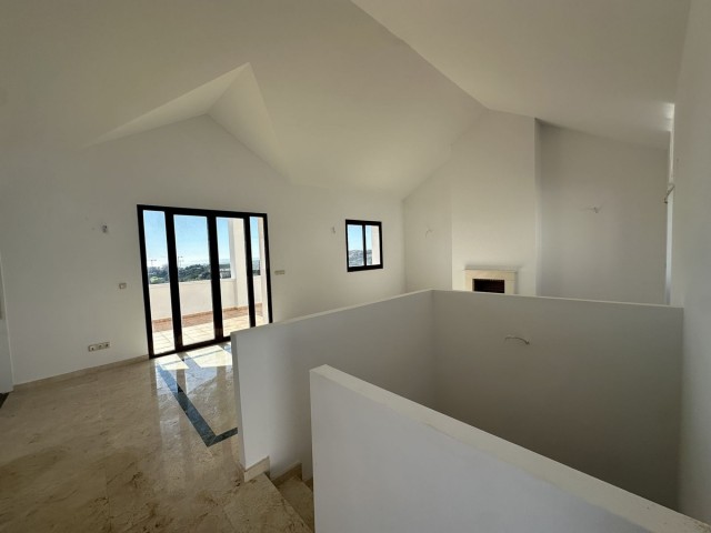 3 Slaapkamer Rijtjeshuis in Doña Julia