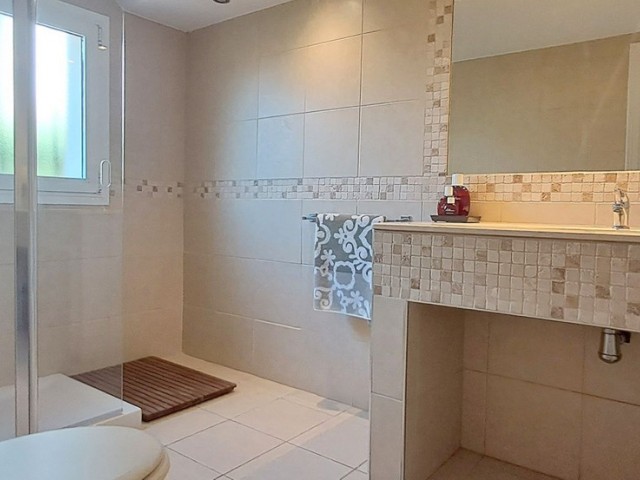 6 Bedrooms Villa in Marbella