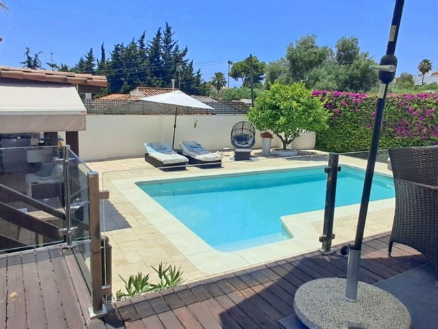 6 Bedrooms Villa in Marbella