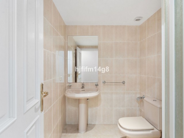 4 Bedrooms Apartment in Nueva Andalucía