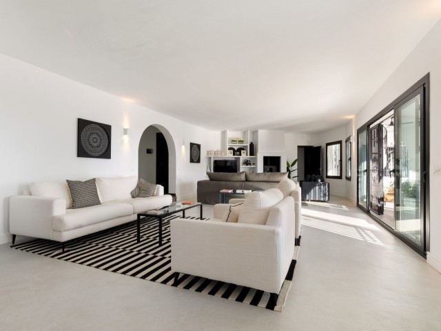 5 Bedrooms Villa in Marbella