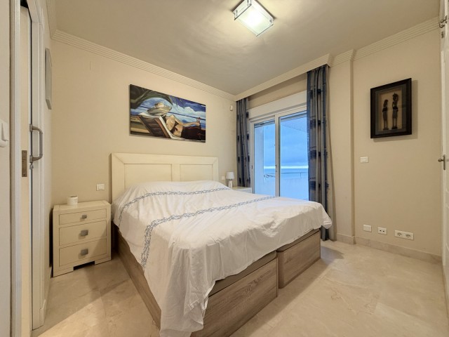 Apartamento con 2 Dormitorios  en Estepona